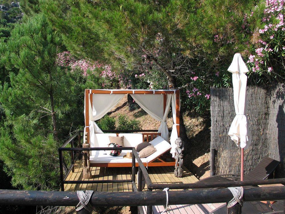 Ddg Retreat Hotel Casares Ngoại thất bức ảnh