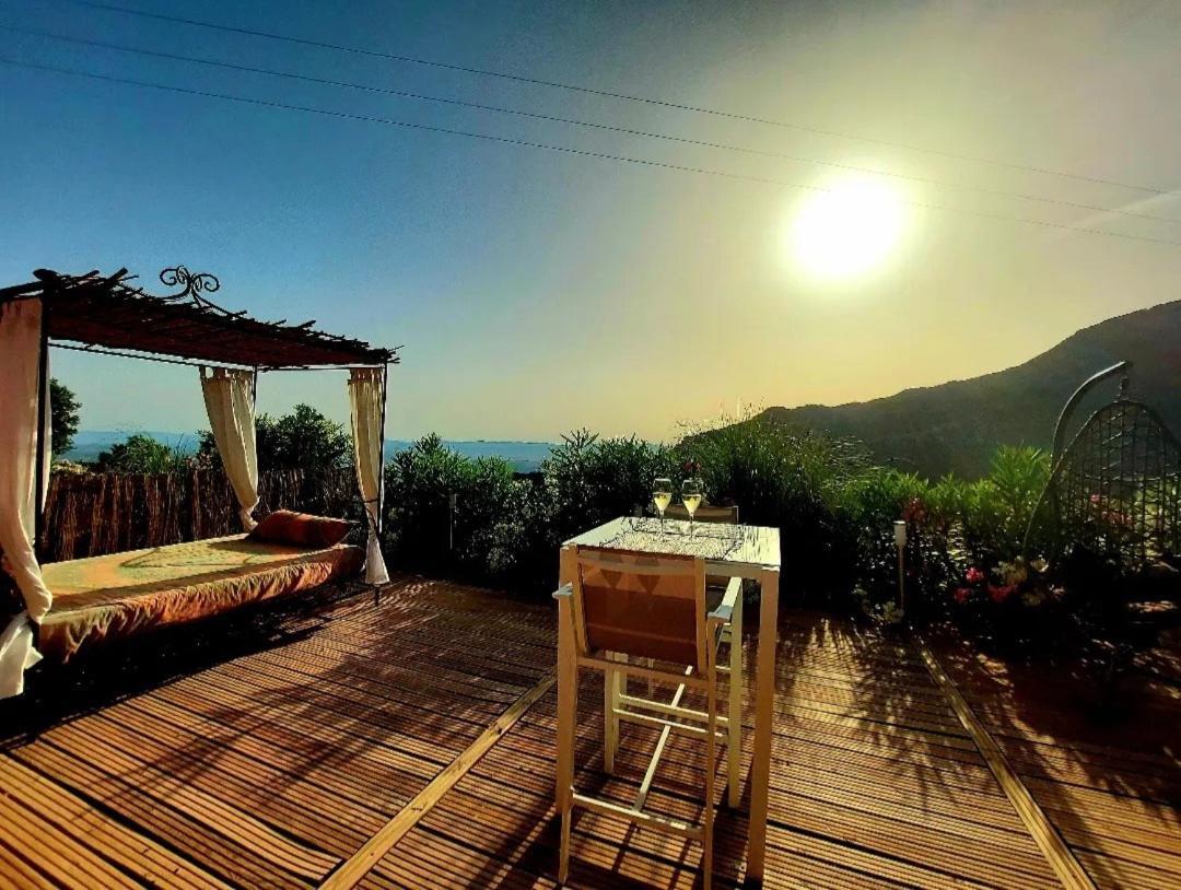 Ddg Retreat Hotel Casares Ngoại thất bức ảnh