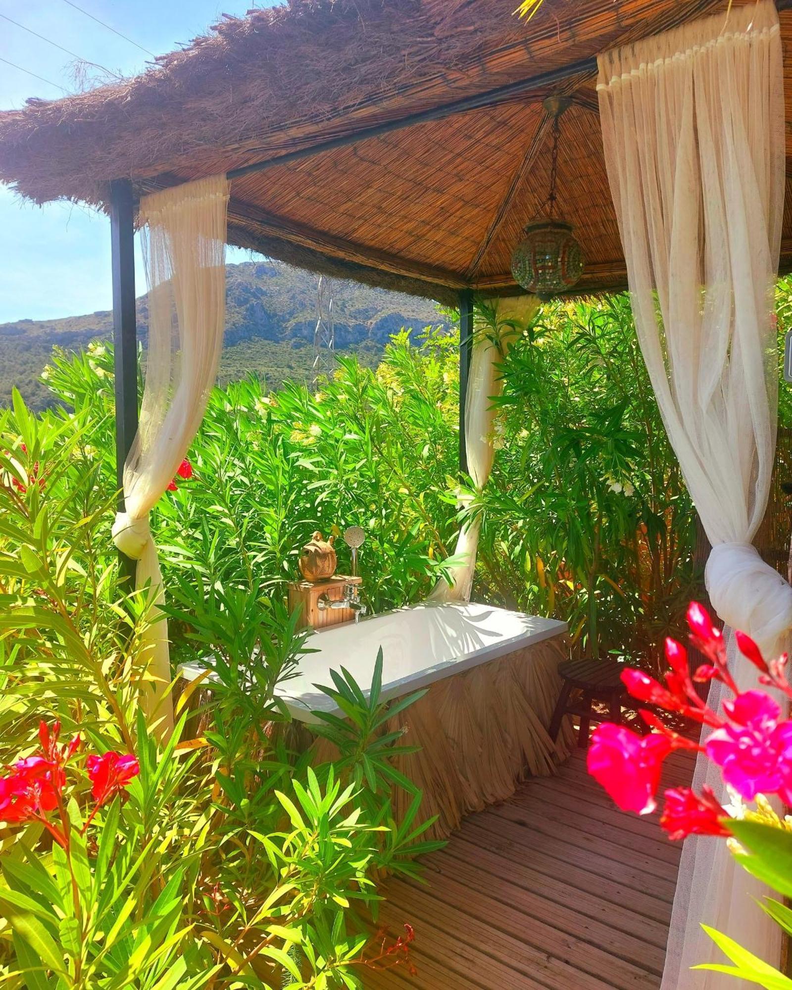 Ddg Retreat Hotel Casares Ngoại thất bức ảnh