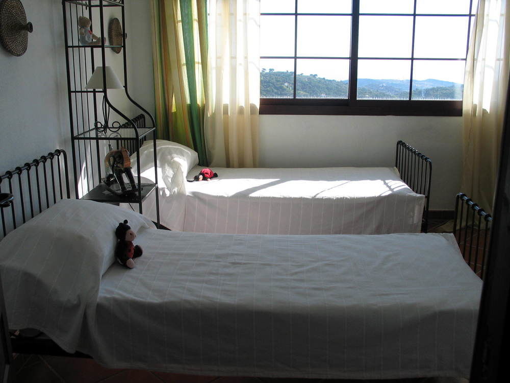 Ddg Retreat Hotel Casares Ngoại thất bức ảnh