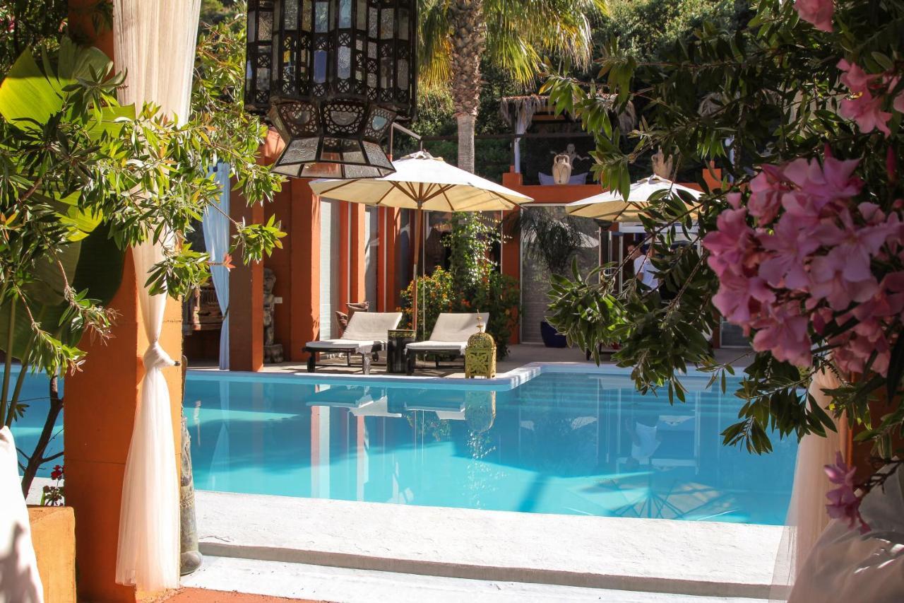 Ddg Retreat Hotel Casares Ngoại thất bức ảnh
